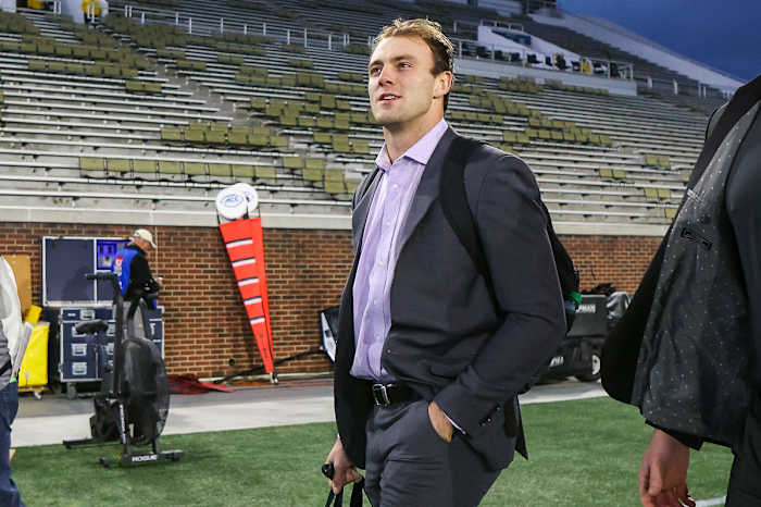 Nov 25, 2023; Atlanta, Georgia, USA; Georgia Bulldogs tight end Brock Bowers (19) walks into Bobby Dodd Stadium at Hyundai Field before a game against the Georgia Tech Yellow Jackets.
